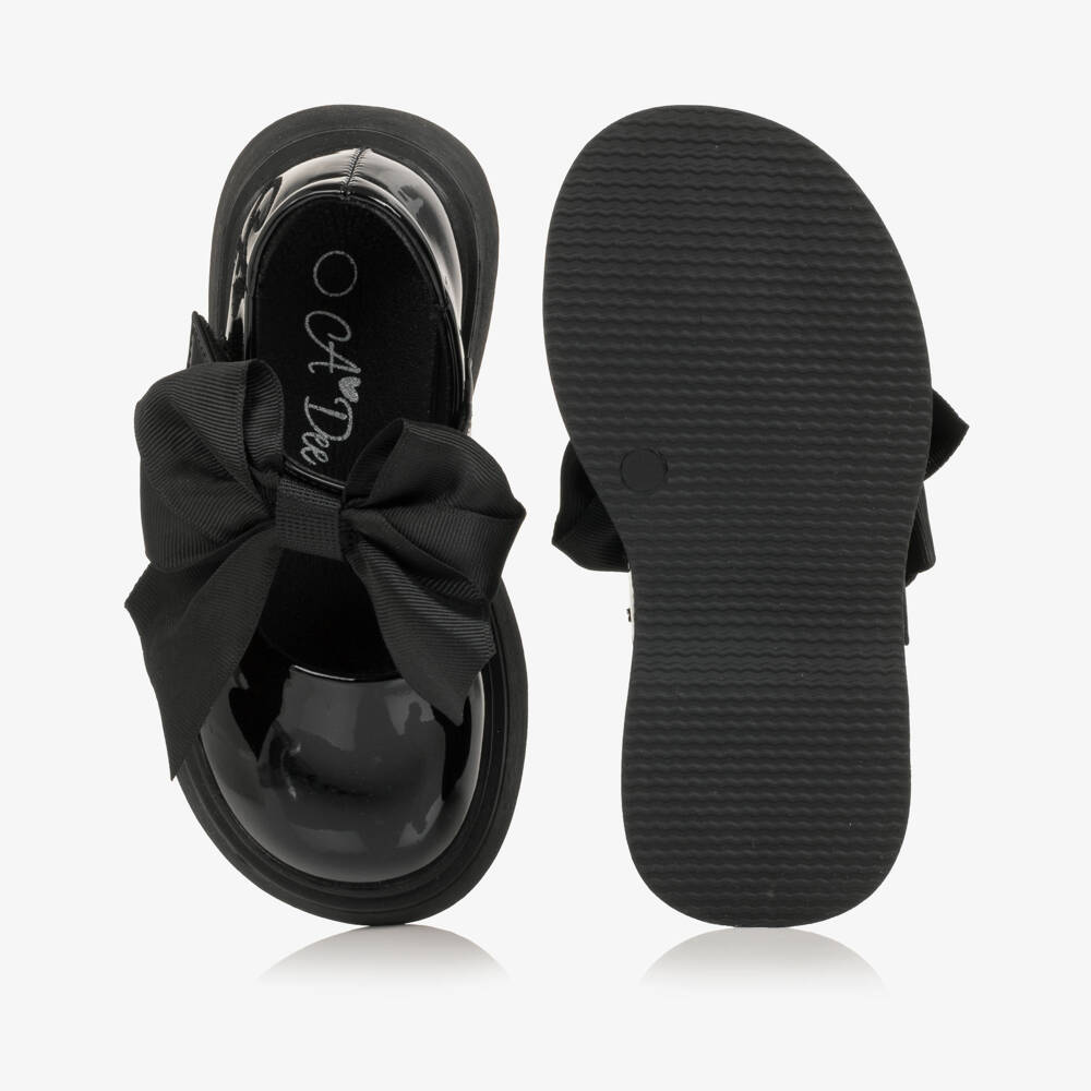 A Dee-Girls Black Faux Patent Leather Shoes with Grosgrain Bows | Childrensalon
