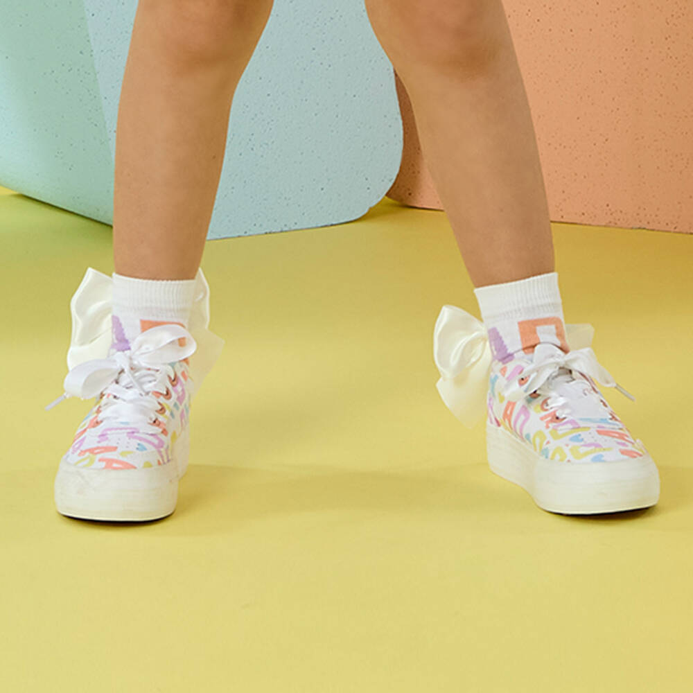 A Dee-Girls White Cotton Logo Socks with Bow | Childrensalon