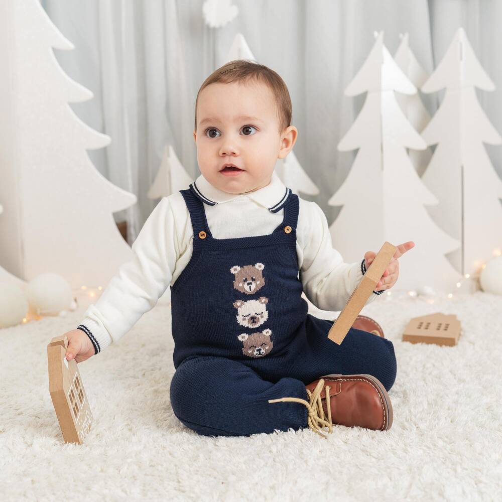 Artesanía Granlei-Baby Boys Navy Blue Knitted Dungaree Set with Bear Motifs | Childrensalon
