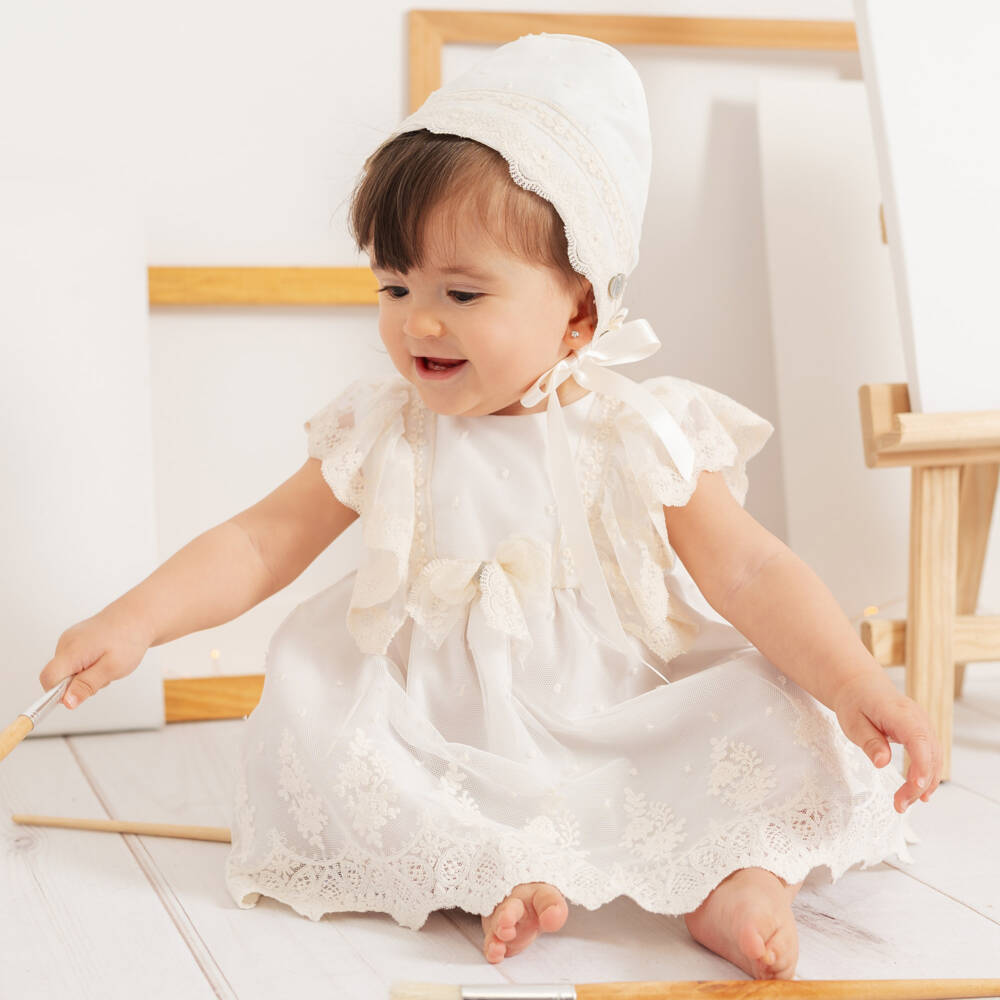 Artesanía Granlei-Baby Girls Ivory Tulle Lace Dress & Bonnet Set | Childrensalon