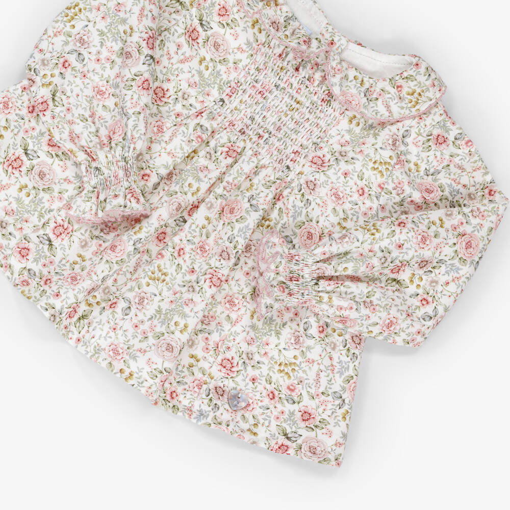 Artesanía Granlei-Baby Girls Pink Floral Blouse & Knitted Shorts Set | Childrensalon