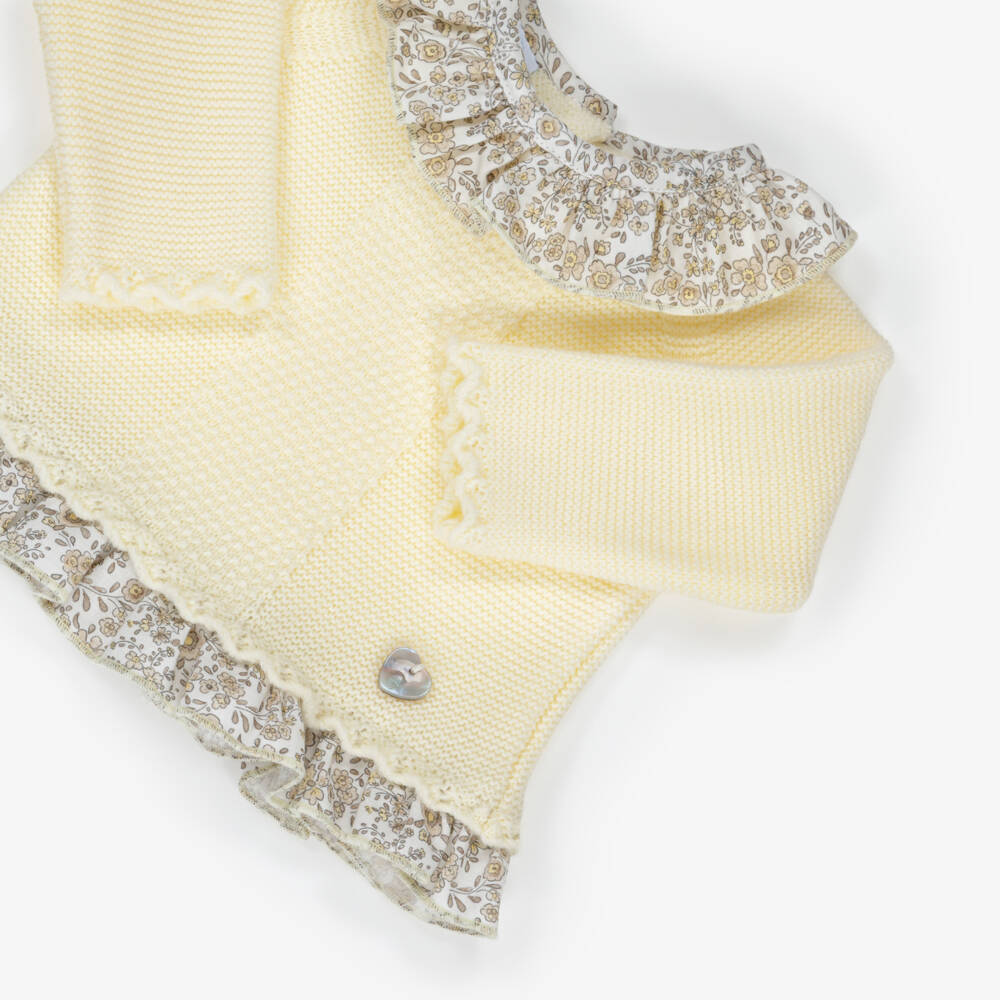 Artesanía Granlei-Baby Girls Yellow Knitted Shorts Set with Floral Trim | Childrensalon