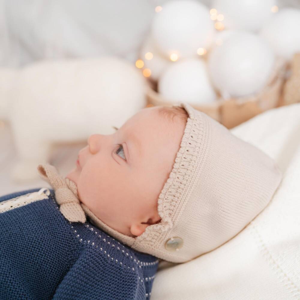 Artesanía Granlei-Beige Knitted Baby Bonnet | Childrensalon