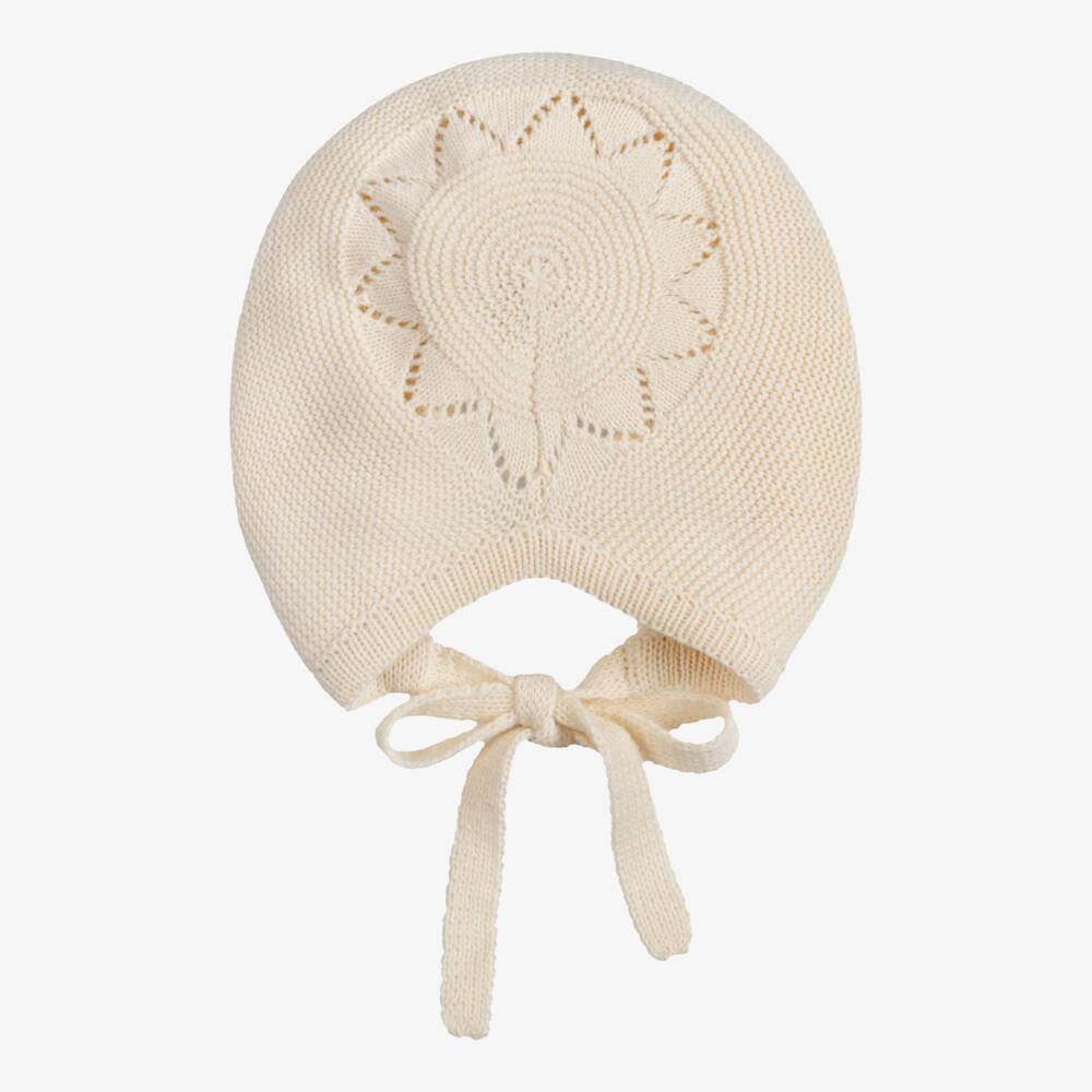Artesanía Granlei-Beige Knitted Baby Bonnet with Scalloped Trim | Childrensalon