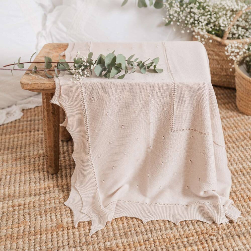 Artesanía Granlei-Beige Knitted Baby Shawl with Scalloped Edges (128cm) | Childrensalon