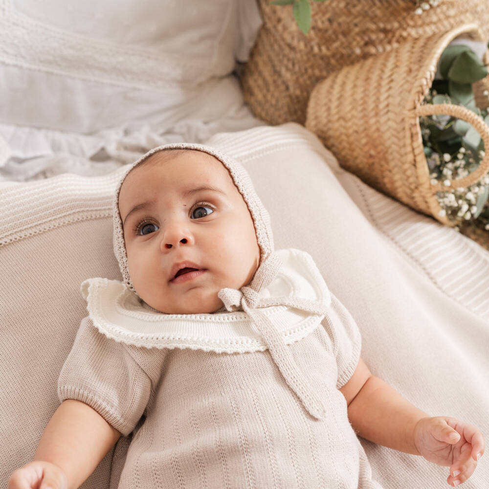 Artesanía Granlei-Beige Knitted Shortie with Scalloped Collar | Childrensalon