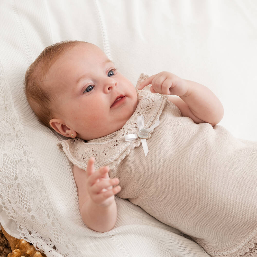 Artesanía Granlei-Платье бежевое трикотажное с узорчатым воротником для девочек | Childrensalon