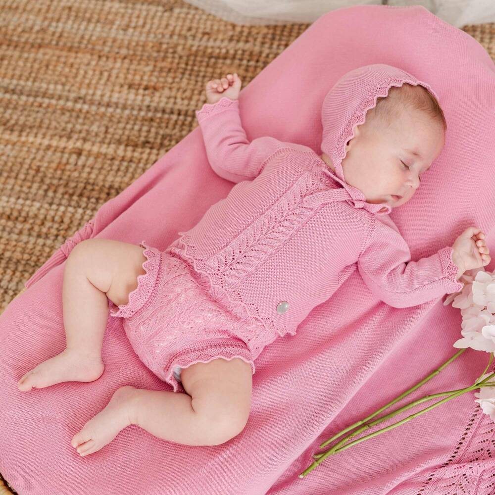 Artesanía Granlei-Girls Bright Pink Knitted Shorts Set with Bonnet | Childrensalon