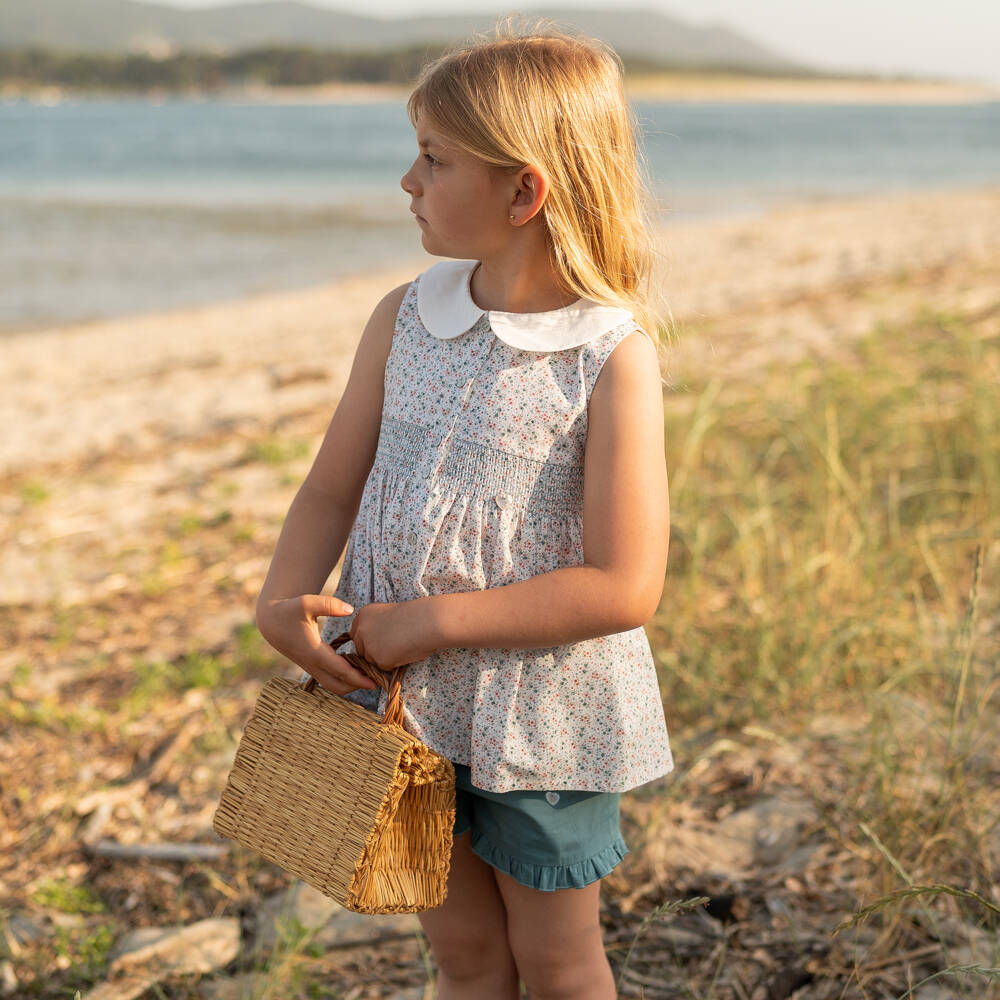 Artesanía Granlei-Girls Green Cotton Shorts Set with Shirred Floral Top | Childrensalon