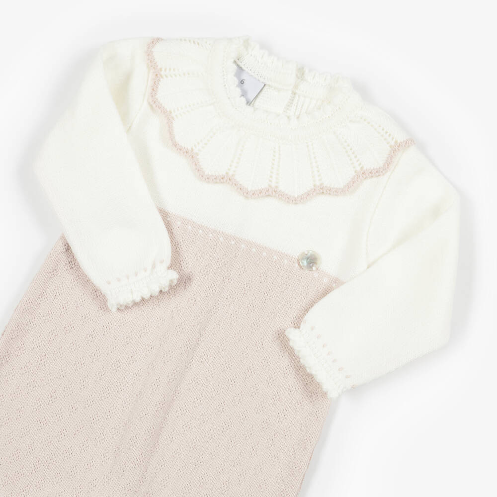 Artesanía Granlei-Ivory & Beige Knit Babygrow with Scalloped Collar | Childrensalon
