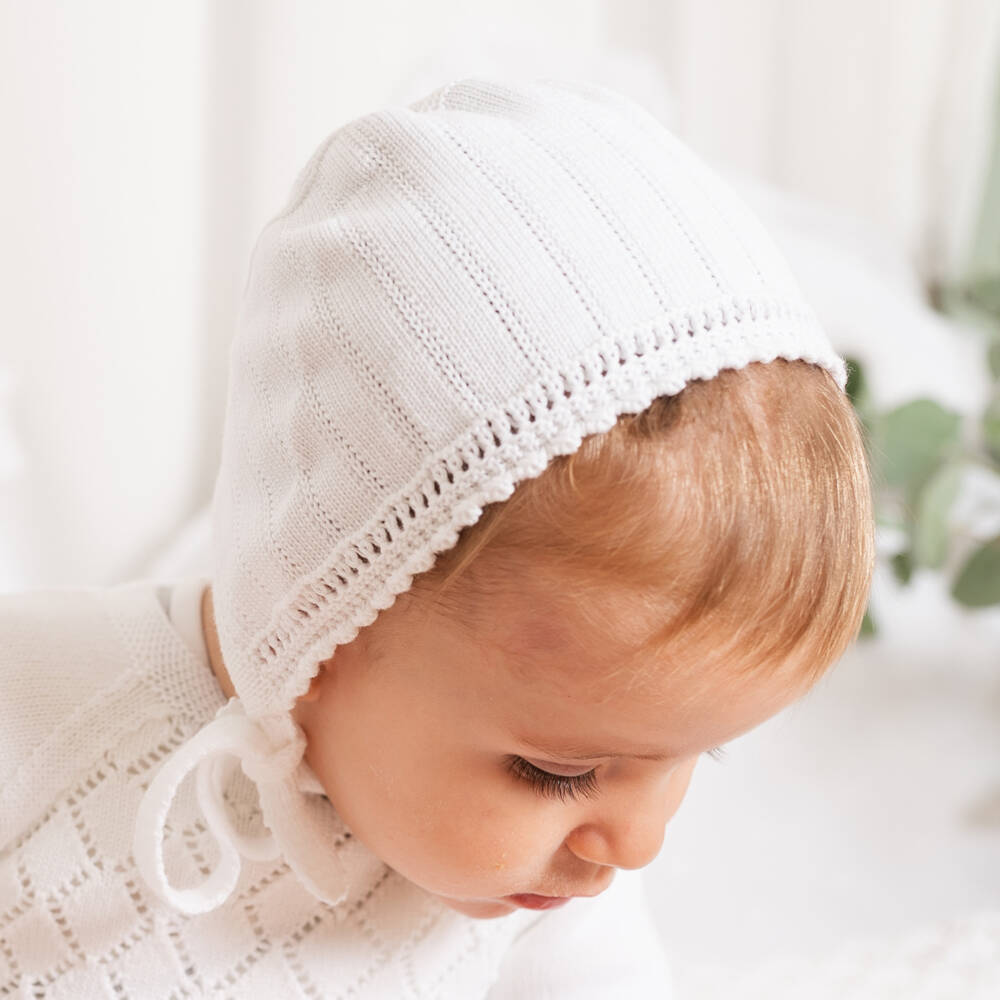 Artesanía Granlei-White Knitted Baby Bonnet | Childrensalon