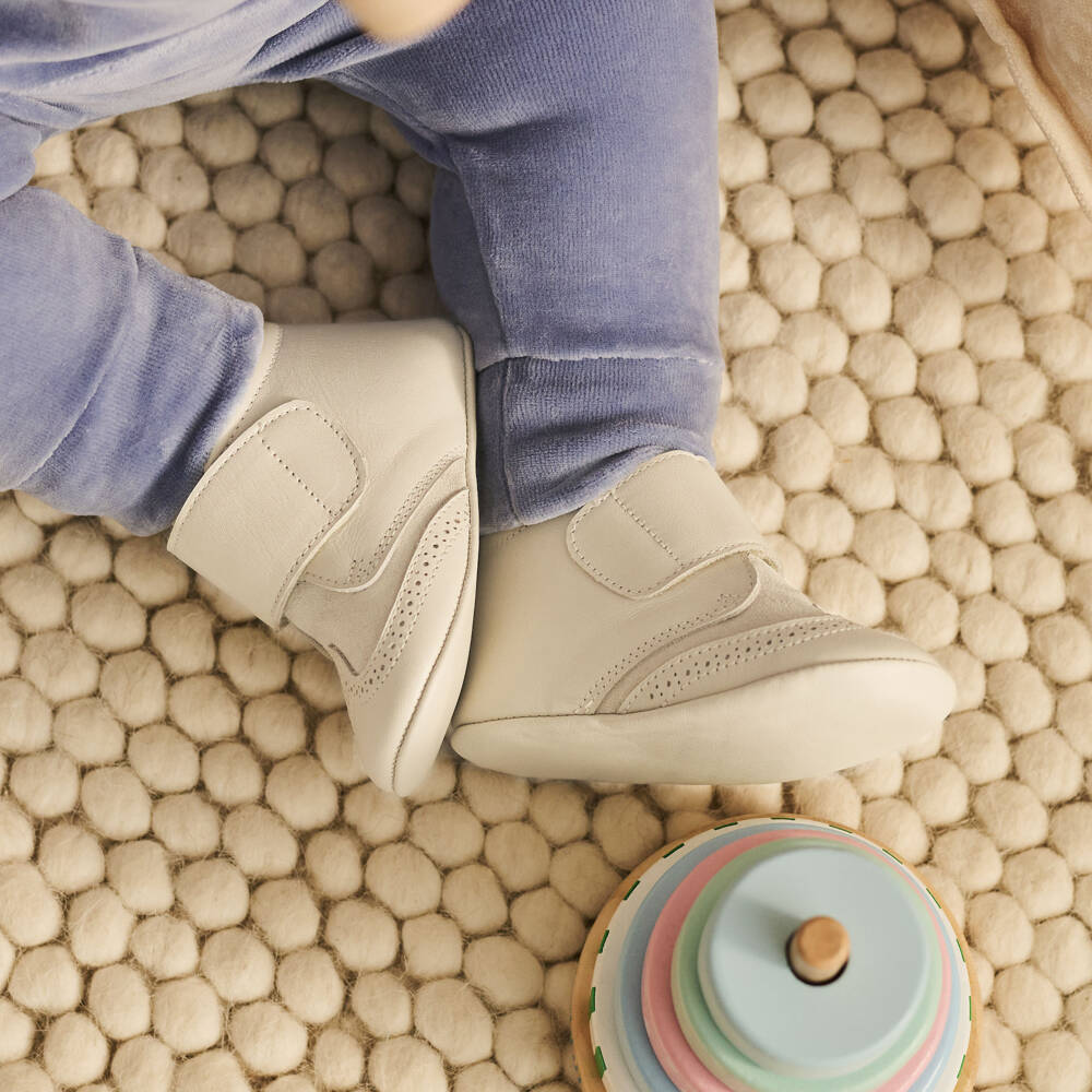 Beatrice & George-Baby Boys Ivory Leather Brogue Pre-Walkers | Childrensalon
