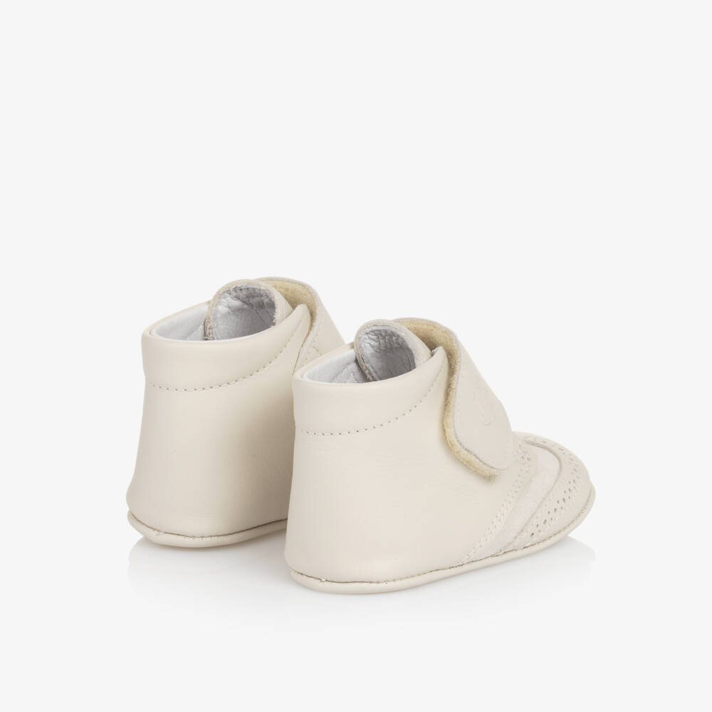 Beatrice & George-حذاء بروغ جلد لون عاجي للمواليد | Childrensalon