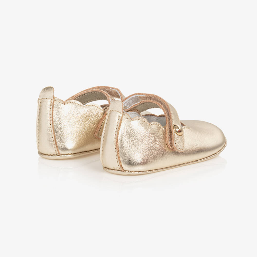 Beatrice & George-Золотистые кожаные пинетки | Childrensalon