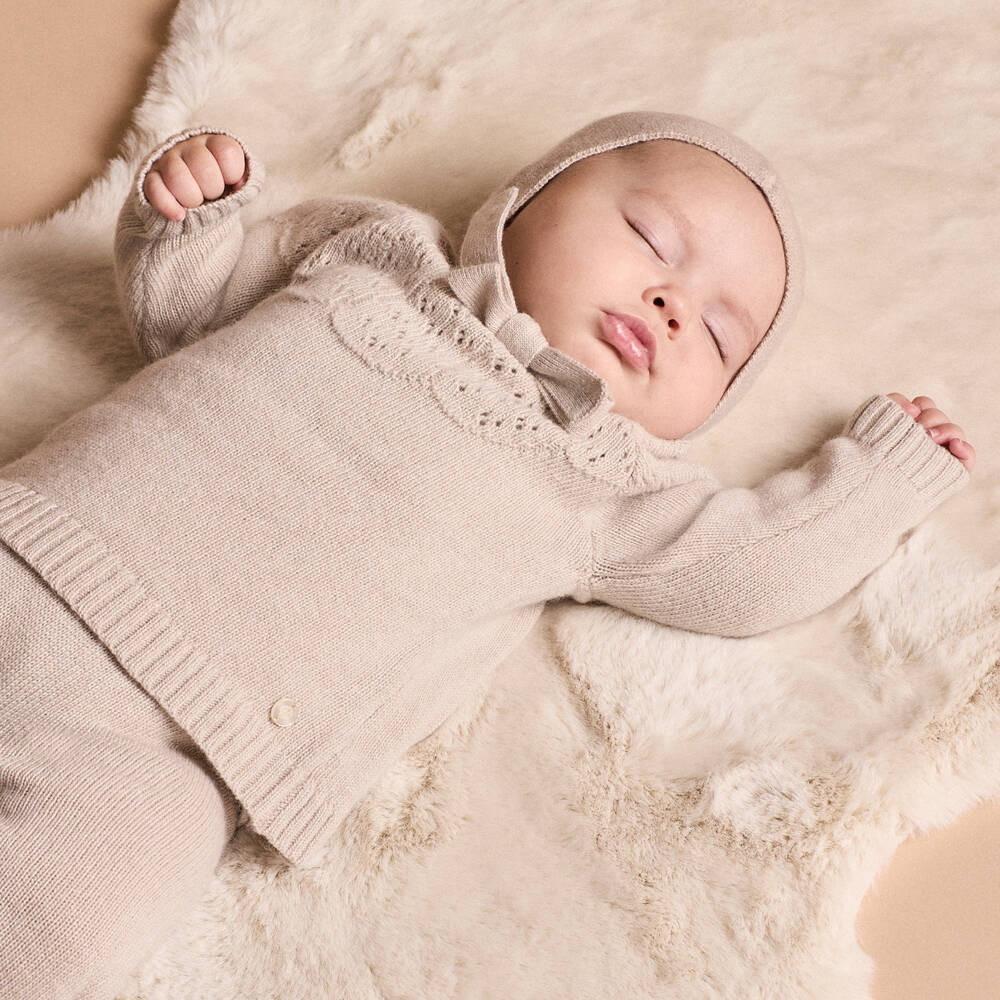 Beatrice & George-Beige Knitted Babygrow Set with Wool & Cashmere | Childrensalon