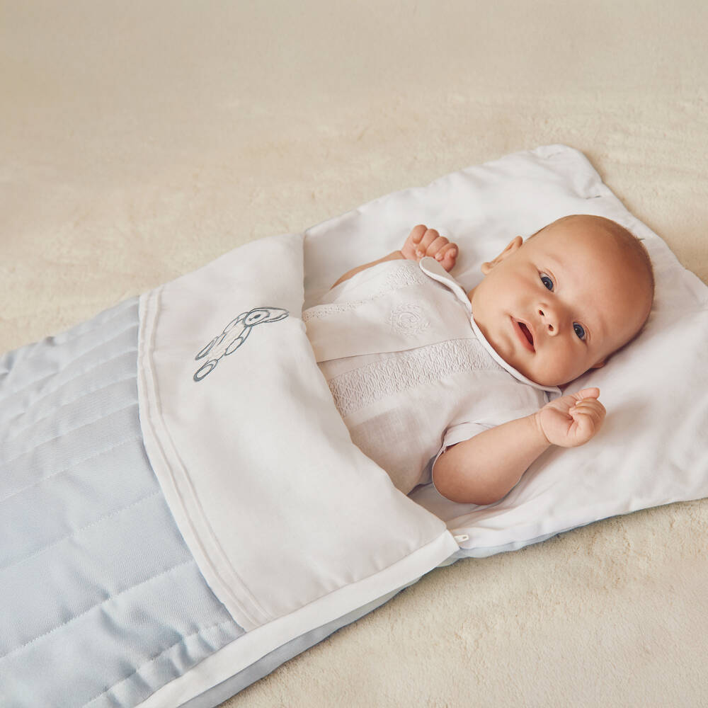 Beatrice & George-Blue Herringbone Padded Baby Nest (84cm) | Childrensalon