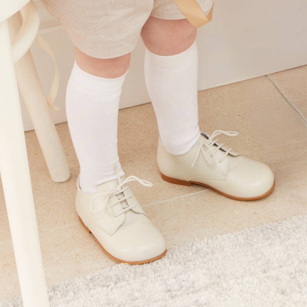 Beatrice & George-حذاء جلد برباط لون عاجي للأولاد | Childrensalon