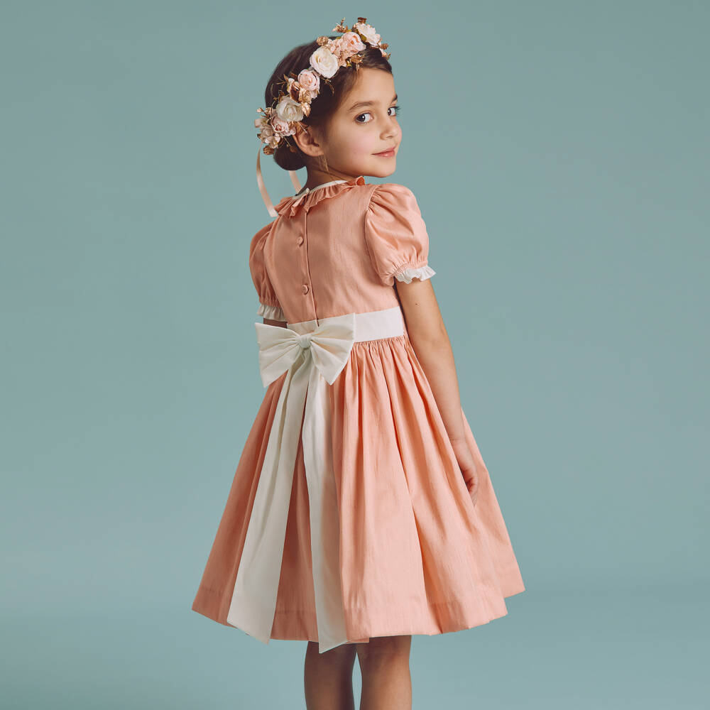 Beatrice & George-فستان ديبون تطريز سموك لون زهري | Childrensalon