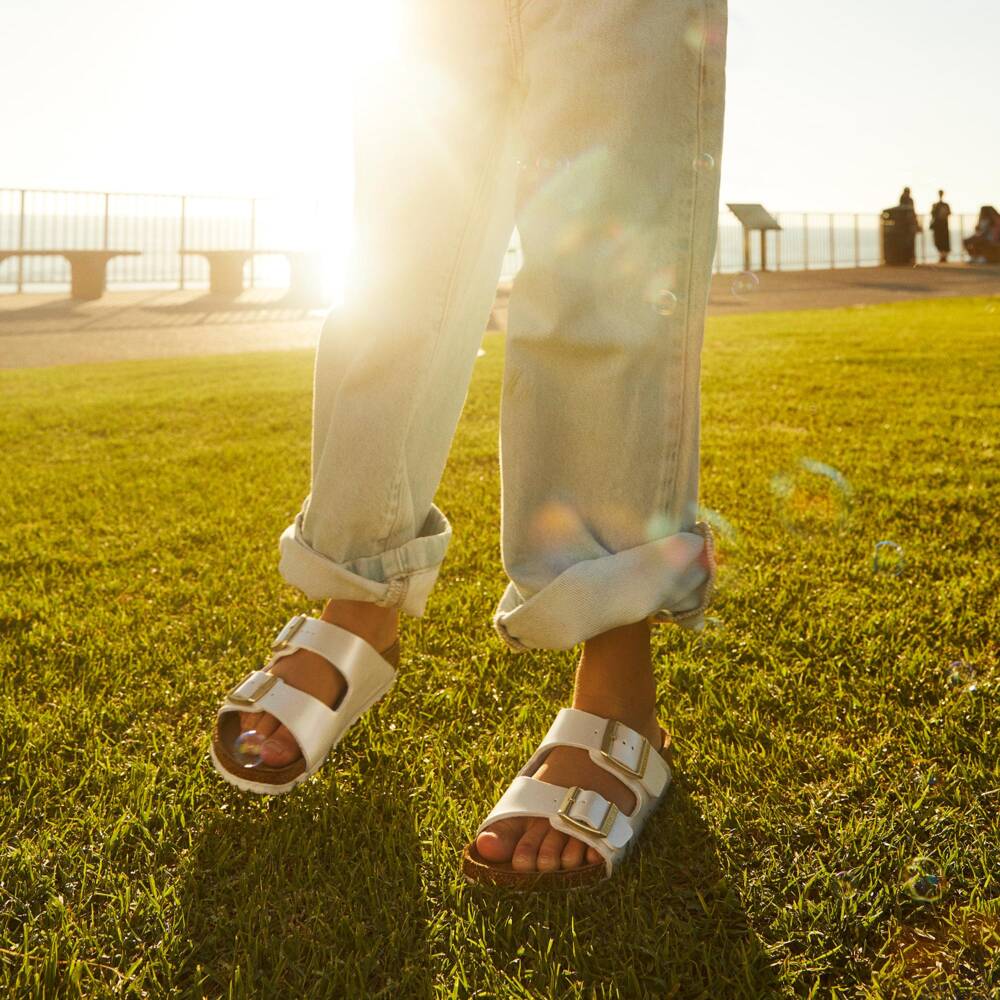 Birkenstock-Girls White Pearl Arizona Sandals | Childrensalon