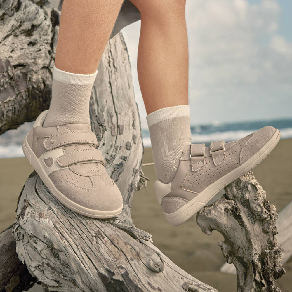 Bobux IWalk-Boys Beige & Ivory Suede & Leather Trainers | Childrensalon