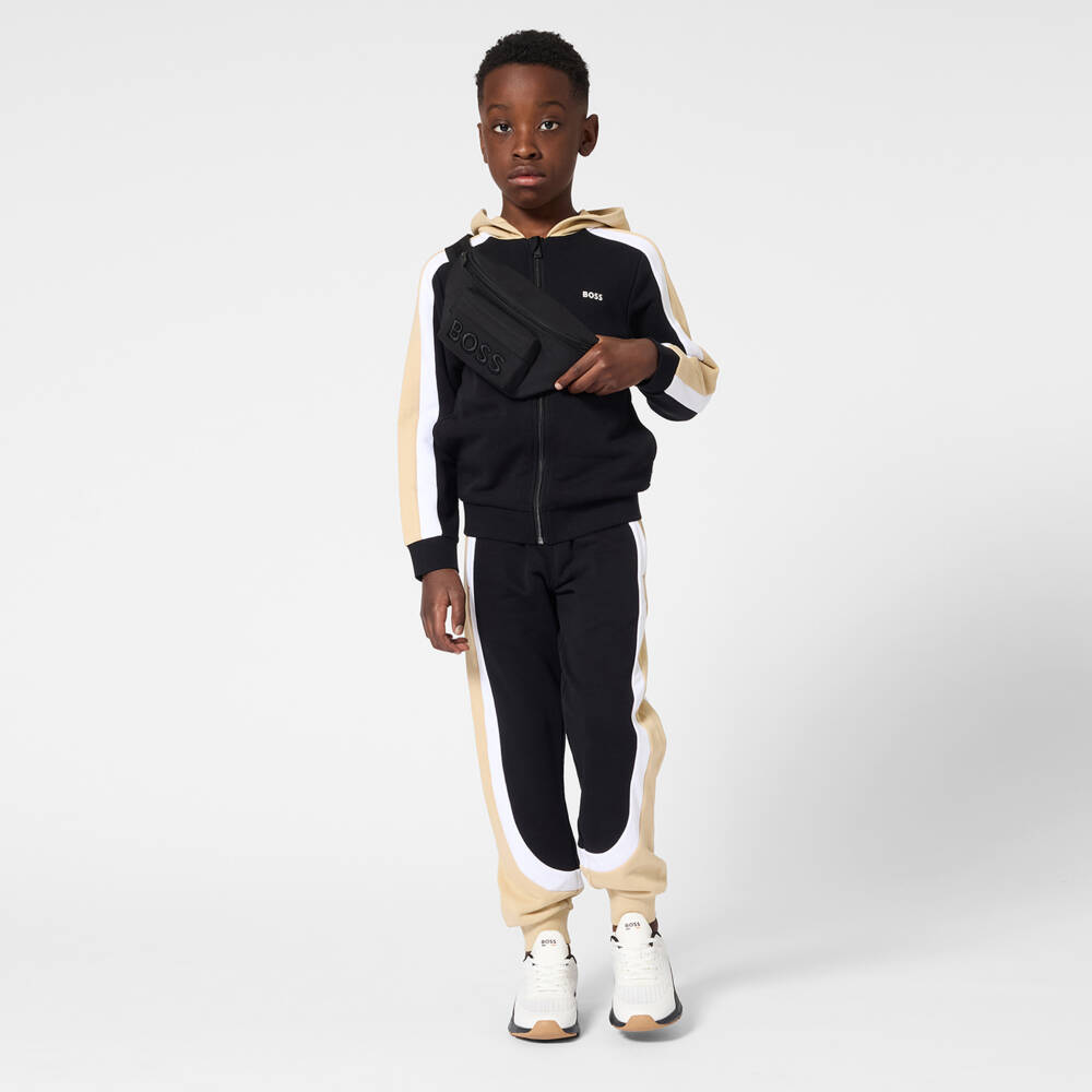 BOSS-بدلة رياضية بسحاب قطن لون أسود للأولاد | Childrensalon