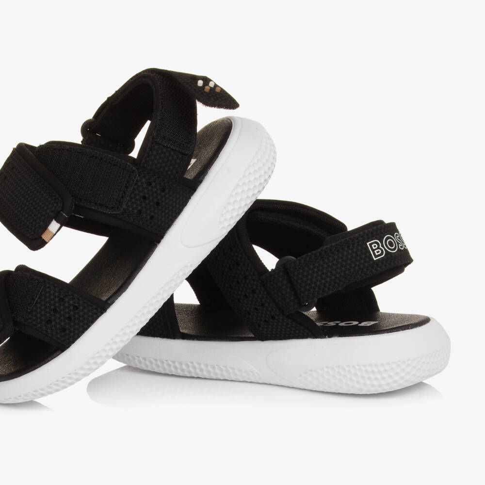 BOSS-Сандалии на липучке черные с белым логотипом для мальчиков | Childrensalon