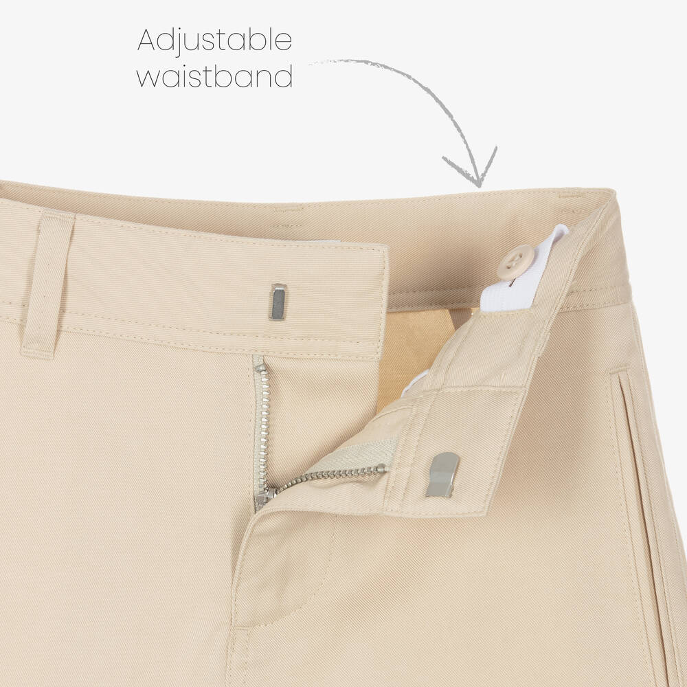 Burberry-Boys Beige Twill EKD Shorts | Childrensalon
