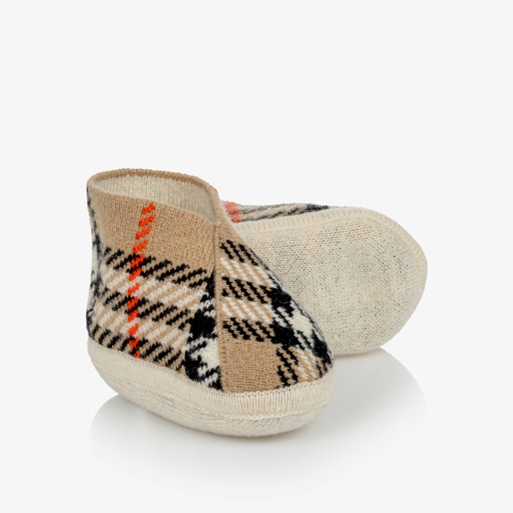 Burberry-Knitted Quinton Booties in Sand Beige Check | Childrensalon