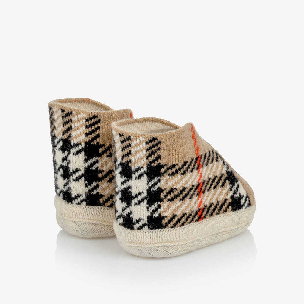 Burberry-Knitted Quinton Booties in Sand Beige Check | Childrensalon