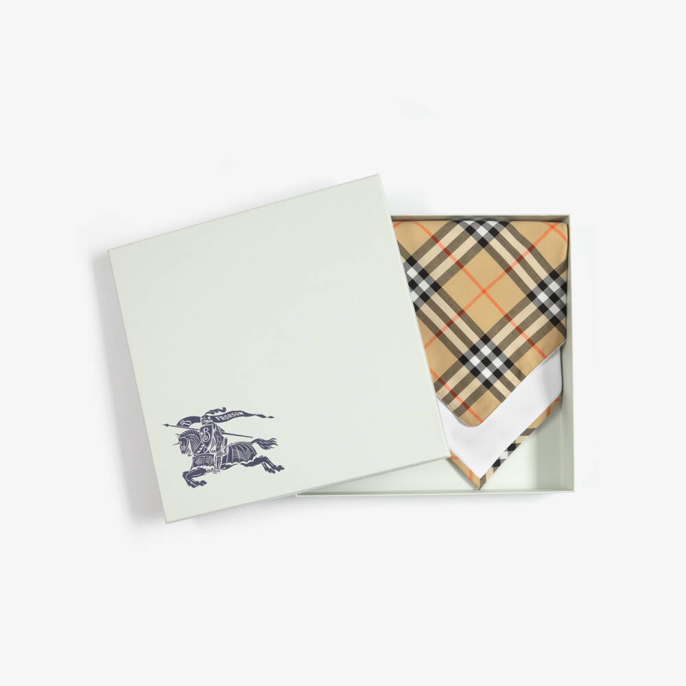 Burberry-طقم مريلة بطبعة كاروهات لون أبيض وبيج | Childrensalon