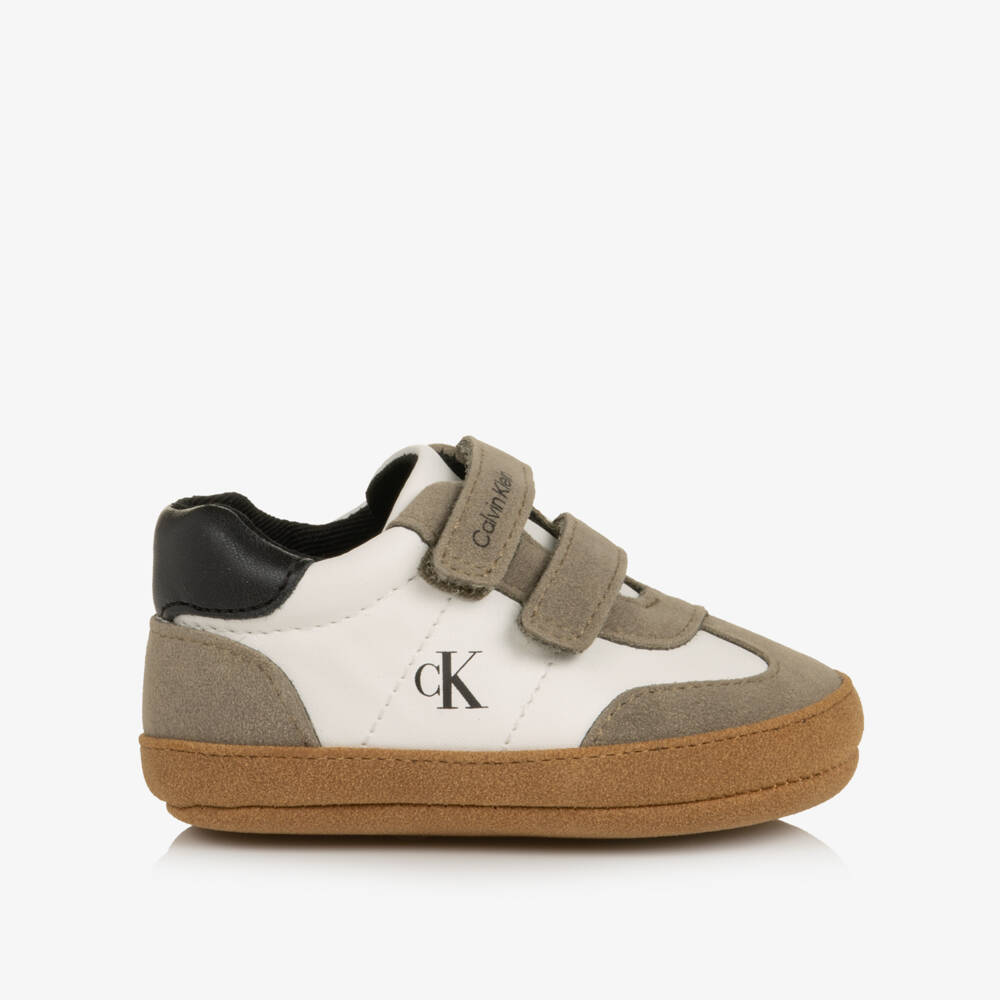 Calvin Klein-Baby Boys White & Beige CK Logo Pre-Walkers Trainers | Childrensalon