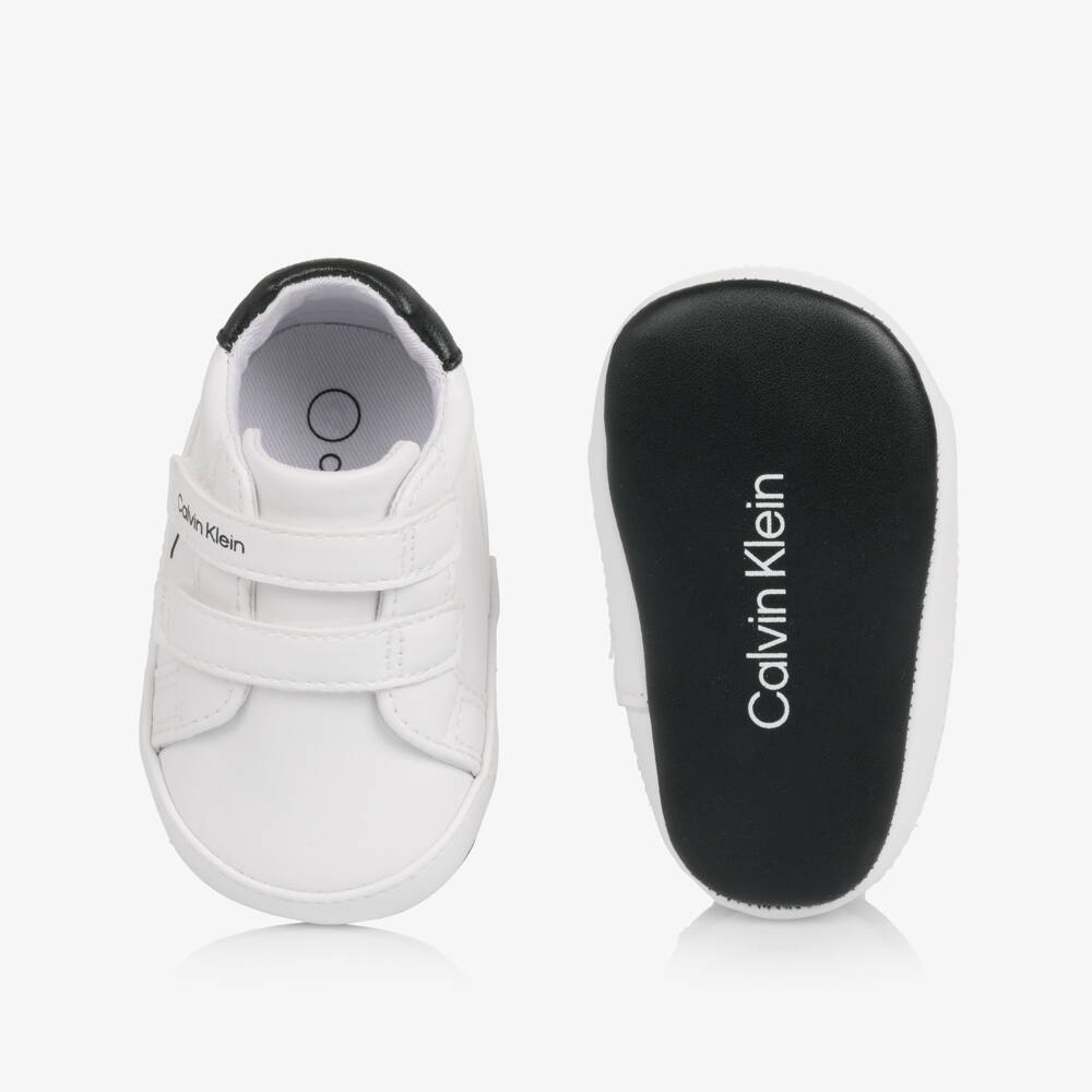 Calvin Klein-Кроссовки-пинетки бело-черные из искусственной кожи для малышей | Childrensalon