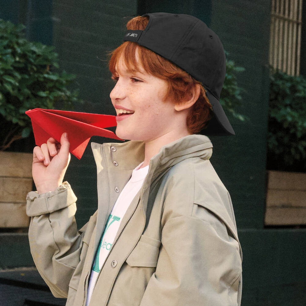 Calvin Klein-كاب بشعار CK قطن عضوي لون أسود | Childrensalon