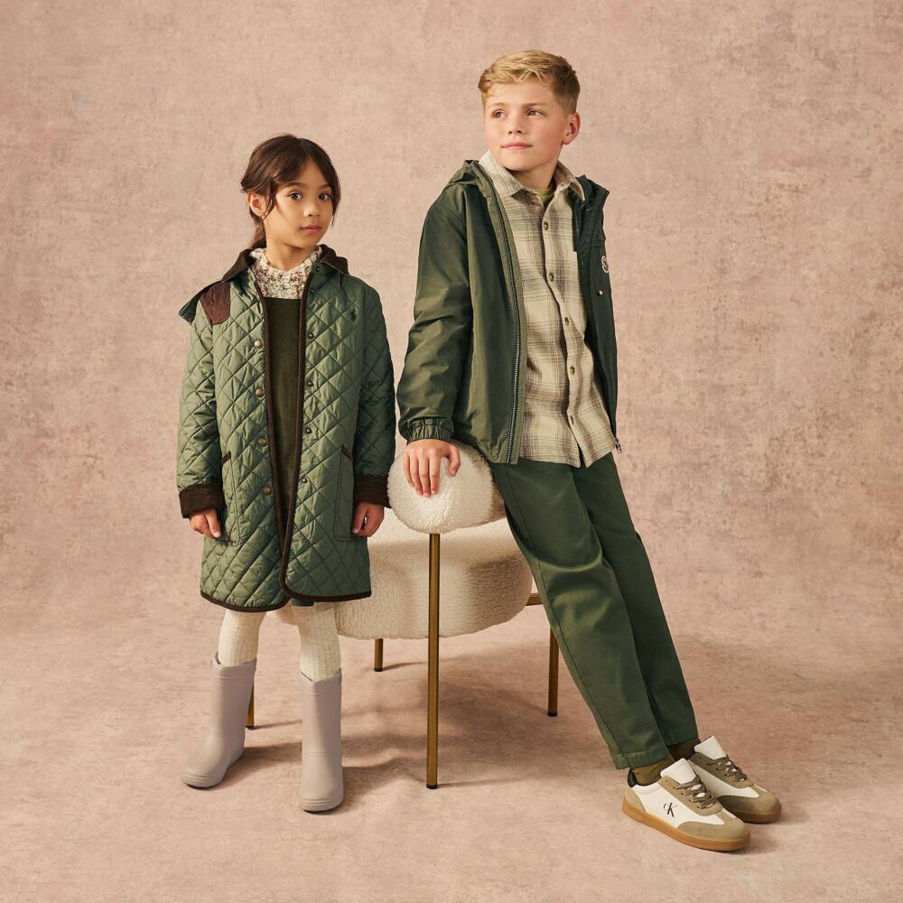 Calvin Klein-بنطلون بأرجل مستقيمة لون أخضر زيتوني للأولاد | Childrensalon