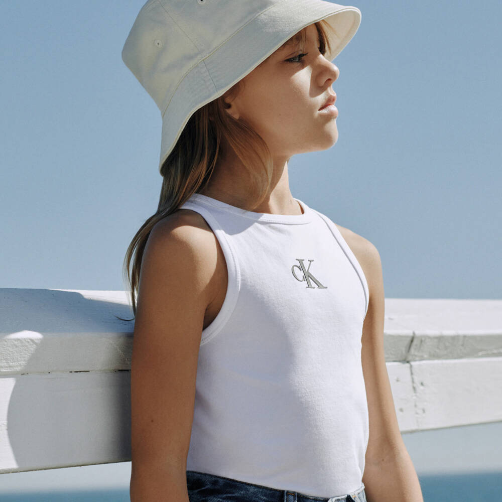 Calvin Klein-Майка без рукавов белая хлопковая с логотипом для девочек | Childrensalon