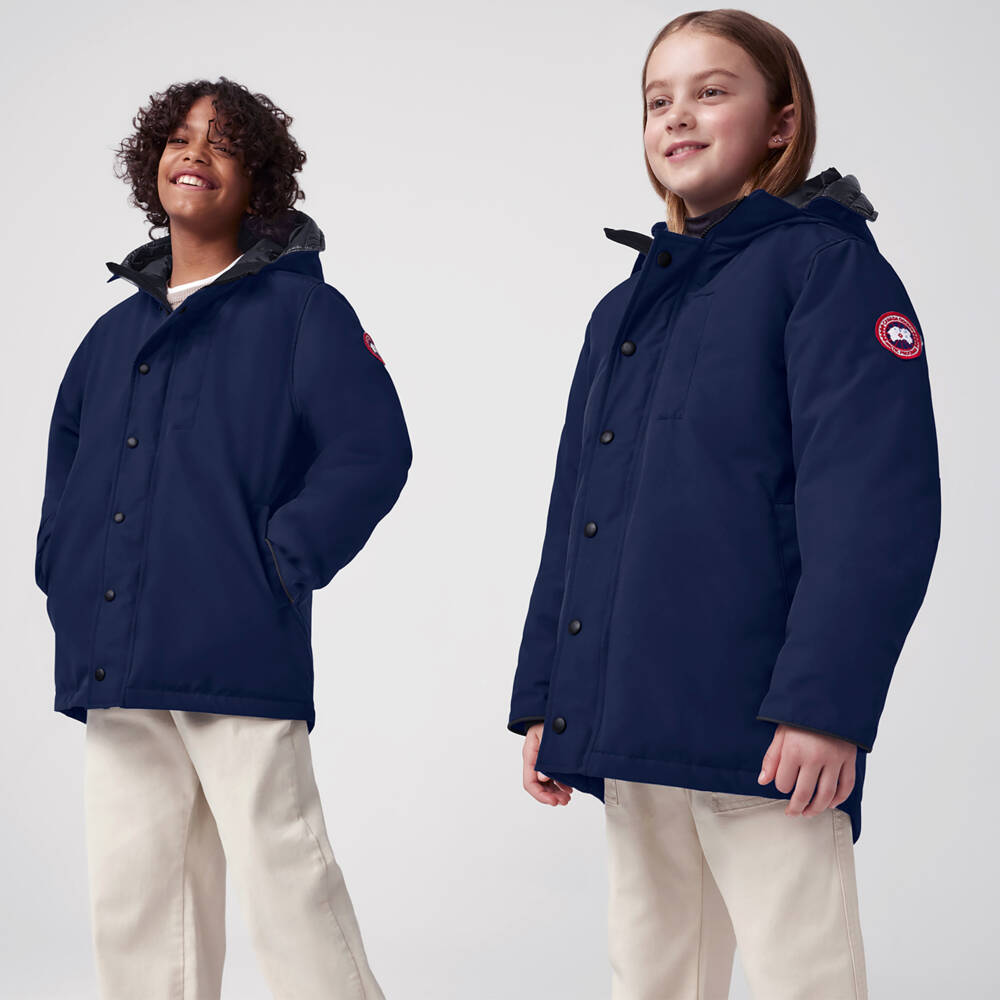 Canada Goose-جاكيت باركا مبطن بالزغب لون كحلي برقعة شعار الماركة | Childrensalon