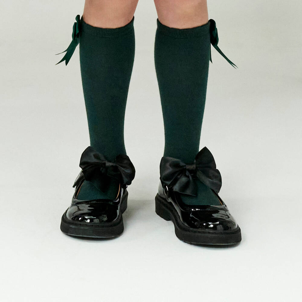 Caramelo Kids-Черные лакированные туфли на липучке с бантом для девочек | Childrensalon