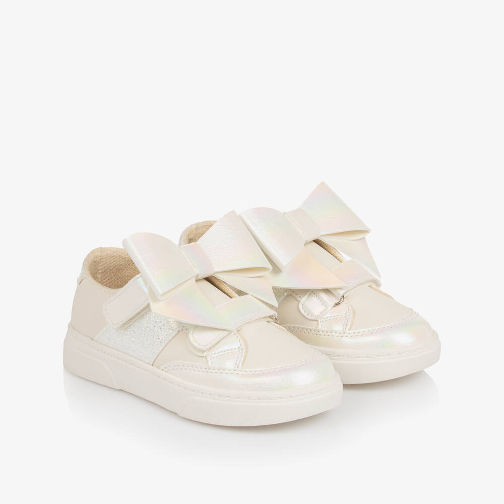 Caramelo Kids-Girls Ivory Faux Leather Bow Trainers | Childrensalon