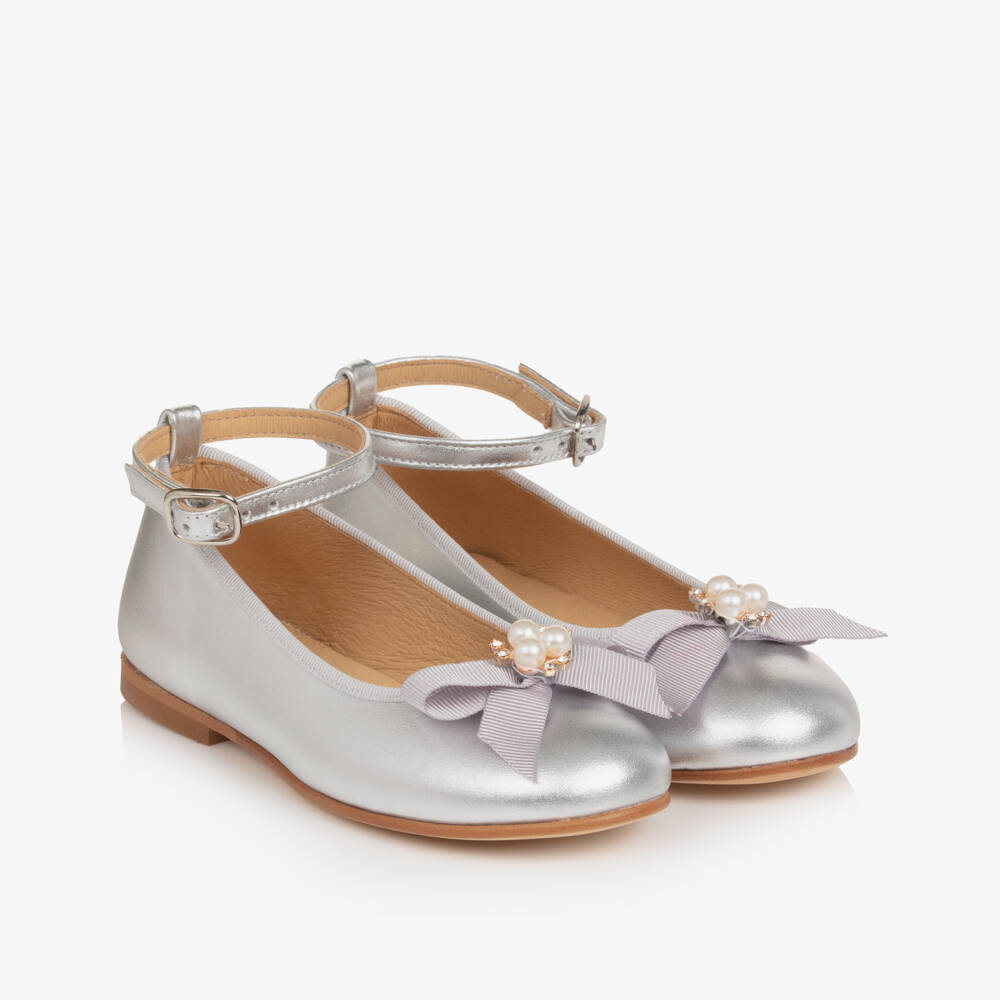 Coeur by Childrensalon-Girls Silver Leather Pumps with Pearl & Diamanté Bow | Childrensalon