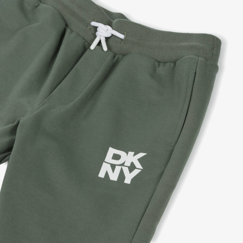 DKNY-بنطلون رياضي قطن لون أخضر كاكي للأولاد | Childrensalon