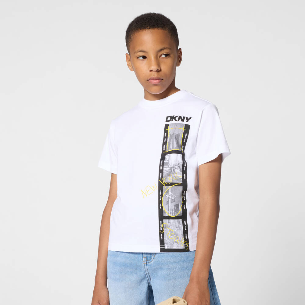 DKNY-Футболка белая хлопковая с графическим принтом NY | Childrensalon