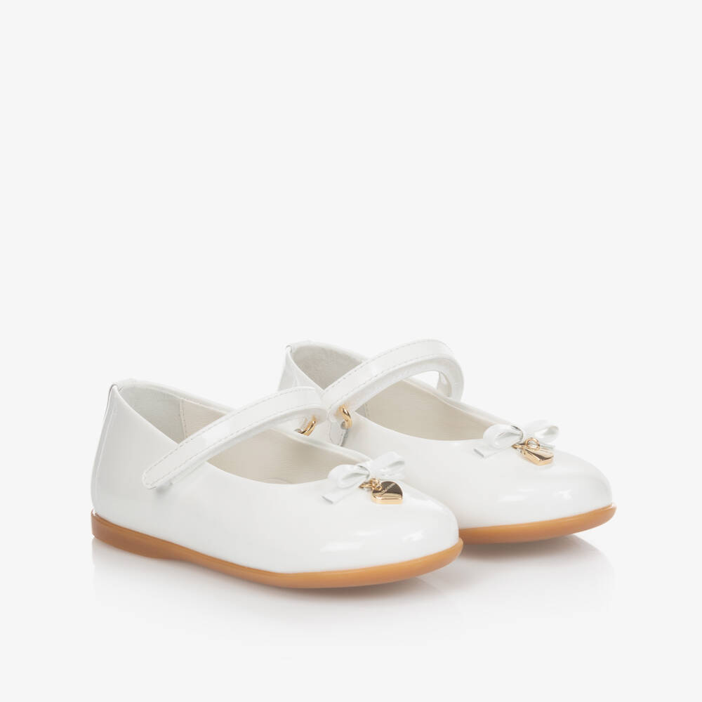 Dolce & Gabbana-Ivory Patent Leather Shoes With Heart Charm | Childrensalon