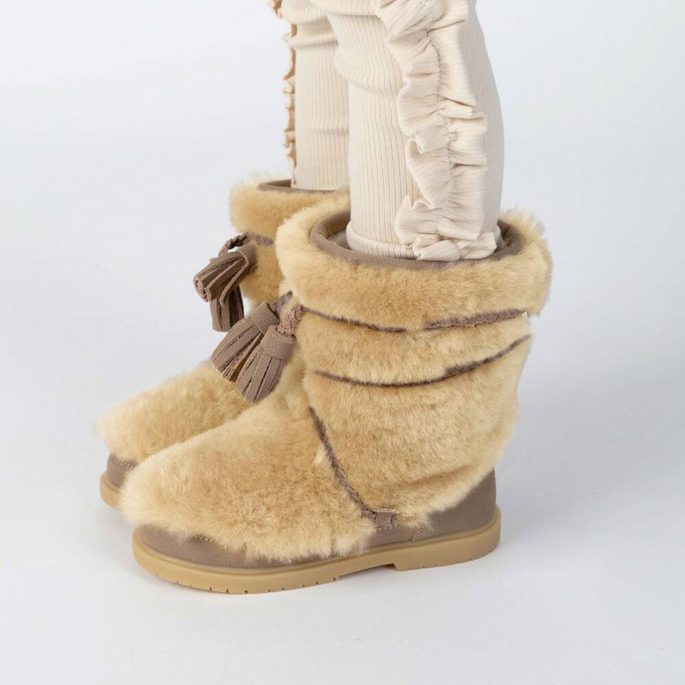 Donsje-Girls Beige Wool Slip-On Boots | Childrensalon