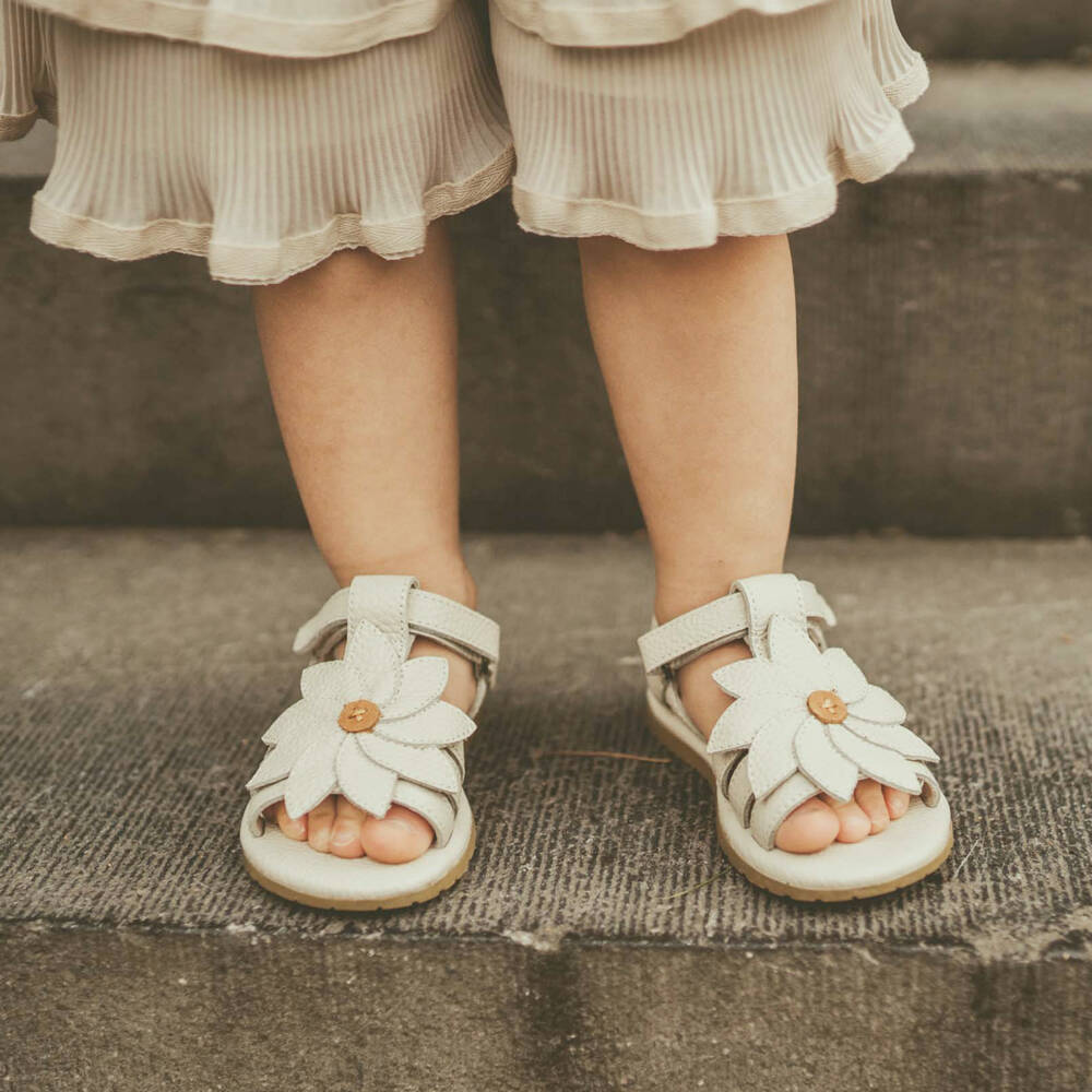 Donsje-Girls Ivory Leather Flower Sandals | Childrensalon