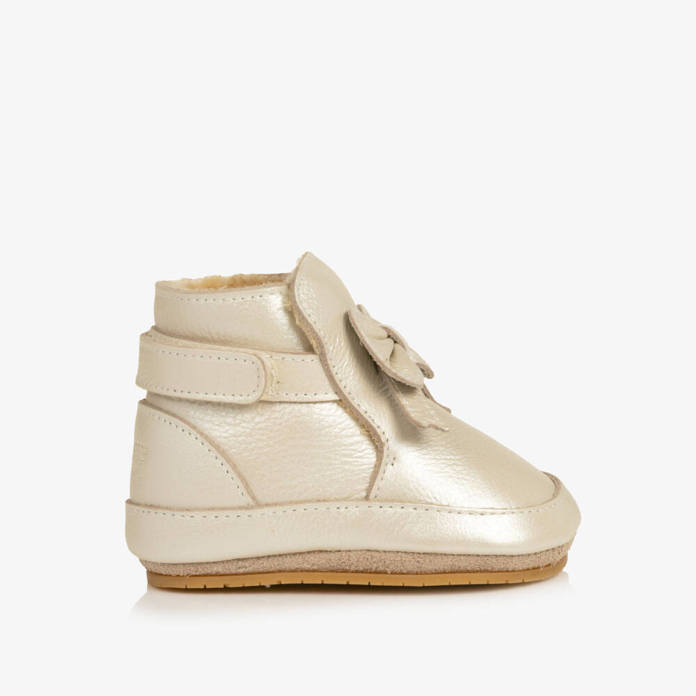 Donsje-Girls Pearlised Ivory Leather Bow Pre-Walker Boots | Childrensalon