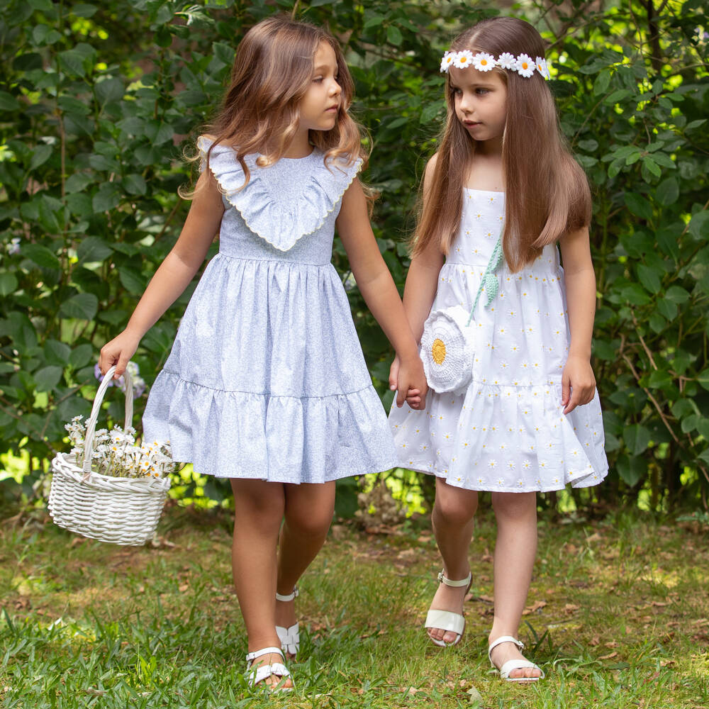 Dr. Kid-فستان قطن بطبعة ورود وكشكش لون أبيض وأزرق للبنات | Childrensalon