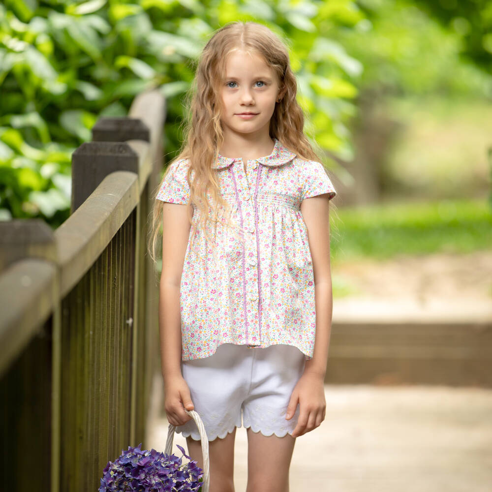 Dr. Kid-Шорты белые из хлопка и льна с цветочной вышивкой для девочек | Childrensalon