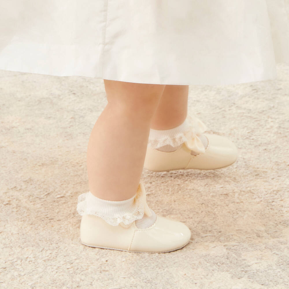 Early Days-Baby Girls Ivory Pre-Walker Shoes with Bows | Childrensalon