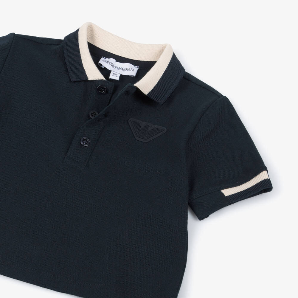 Emporio Armani-تيشيرت بولو بتفاصيل بيج لون كحلي للأولاد الرضع | Childrensalon