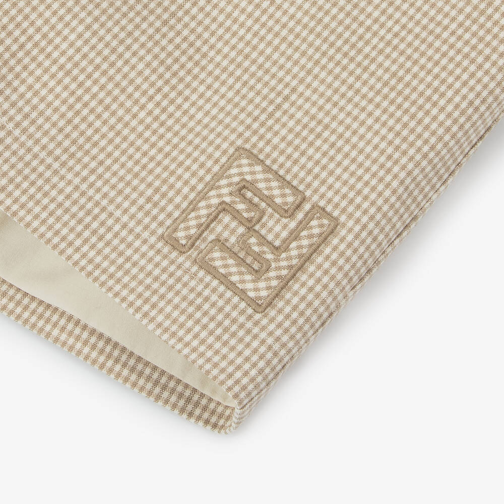 Fendi-بدلة رسمية بشعار FF لون بيج للمواليد | Childrensalon